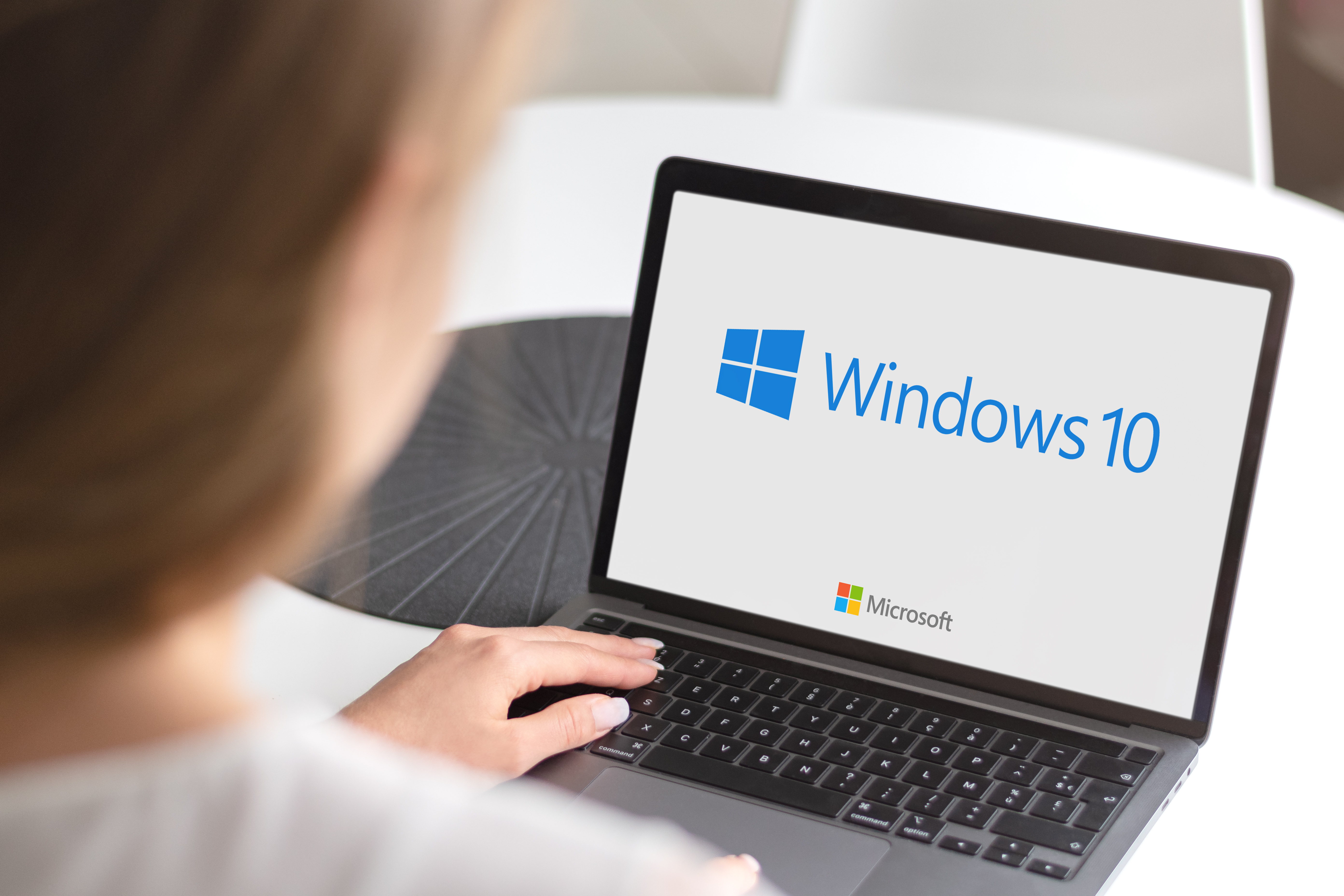 【かんたん】Windows10ノートPCの起動時間を簡単に短縮する方法 サムネイル画像
