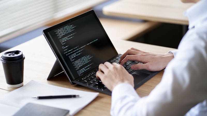 SEOでヘッダーの設定は効果的？主に使われるタグの記述方法を紹介 サムネイル画像