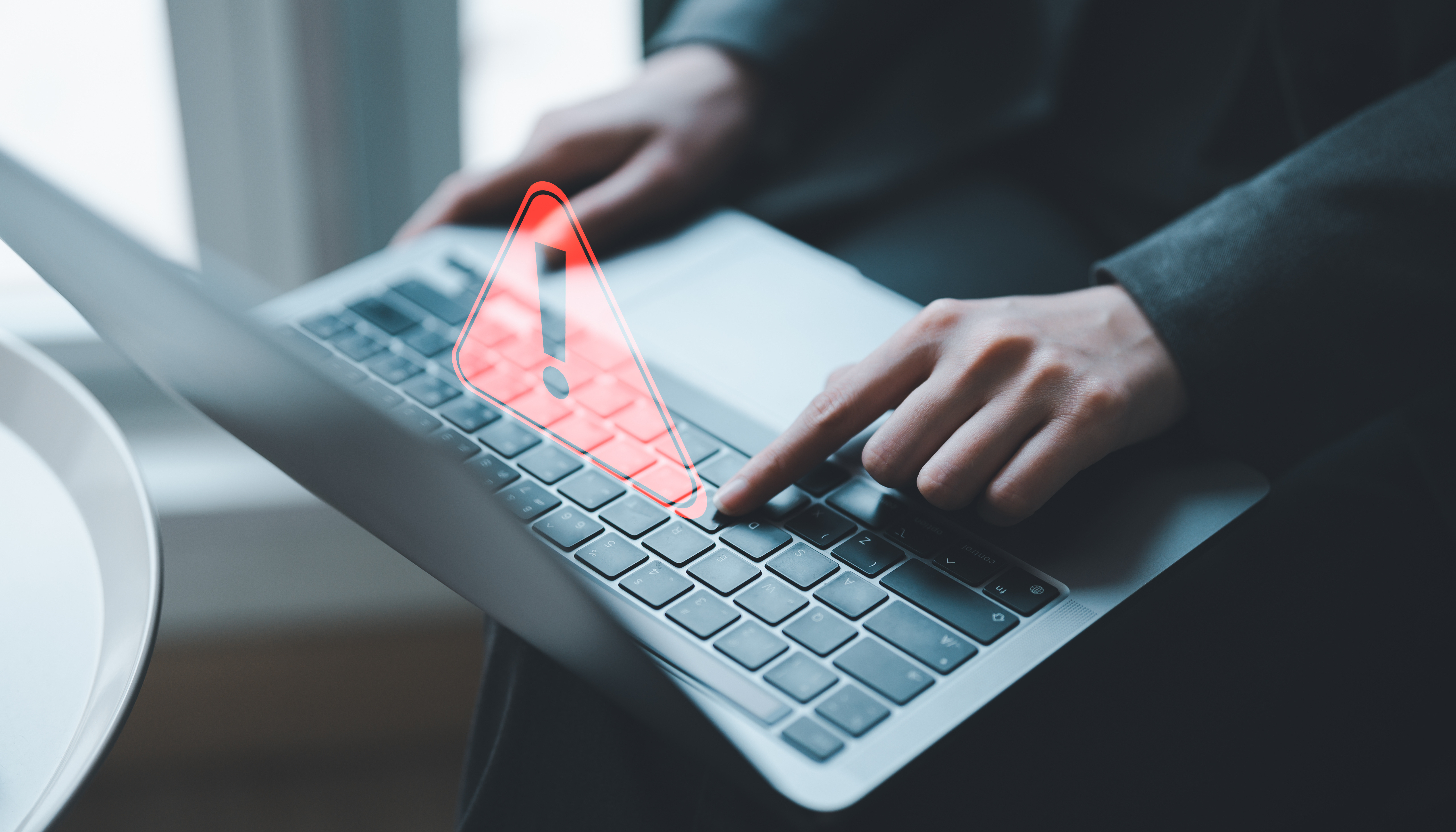 「このサイトで重大なエラーが発生しました。」の原因とは?対処法と対策を解説 サムネイル画像