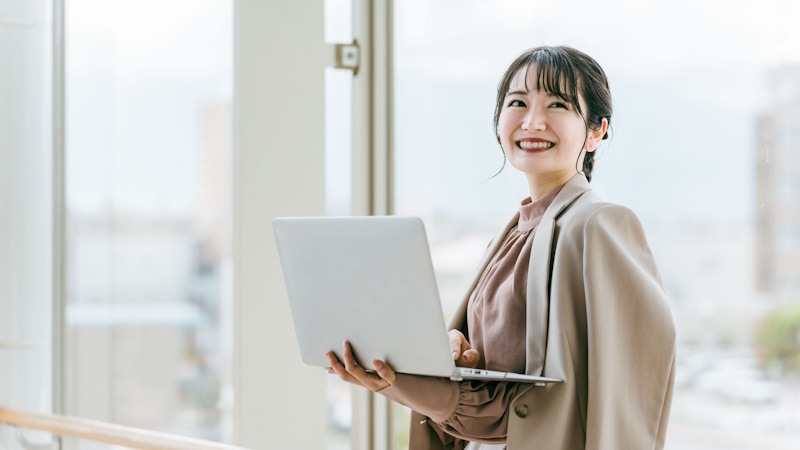 SEOライティングのコツを注意点とあわせて解説！ サムネイル画像