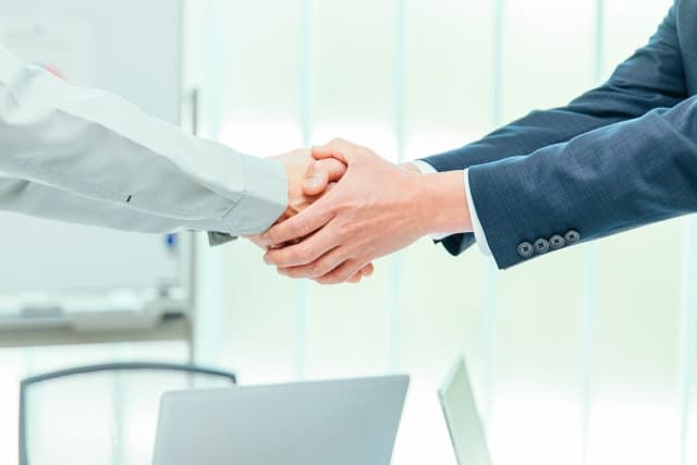 プロポーザル方式とコンペ・入札の違いとは？プロポーザル方式の種類や特徴も紹介 サムネイル画像